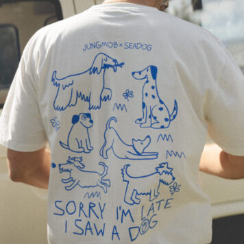 T-SHIRT - Sorry I'm late, I saw a dog. - unisex